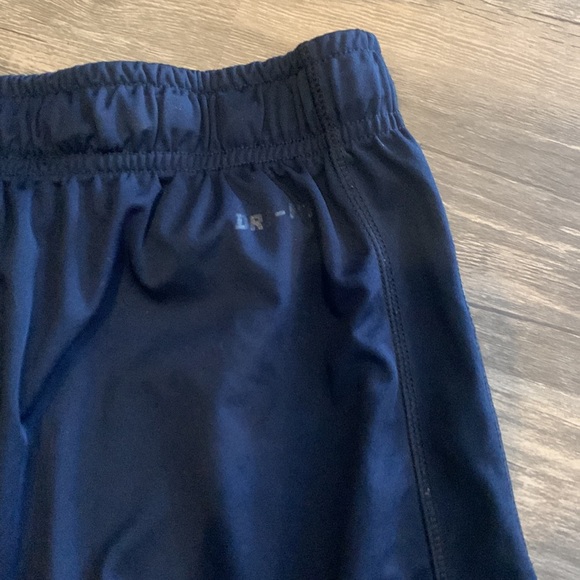 Nike dri-fit shorts - Picture 4 of 5